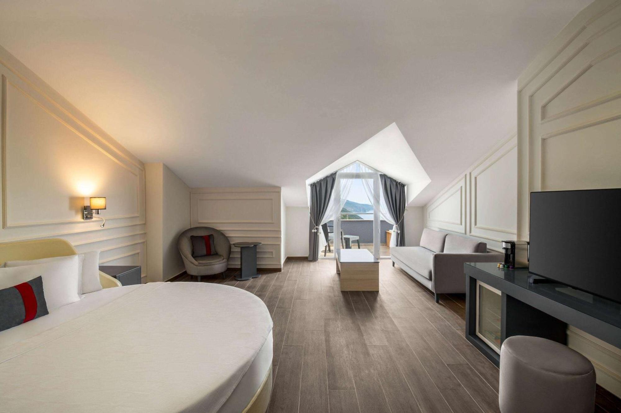 Ramada By Wyndham Fethiye Oludeniz Adult Only Hotel Exterior photo